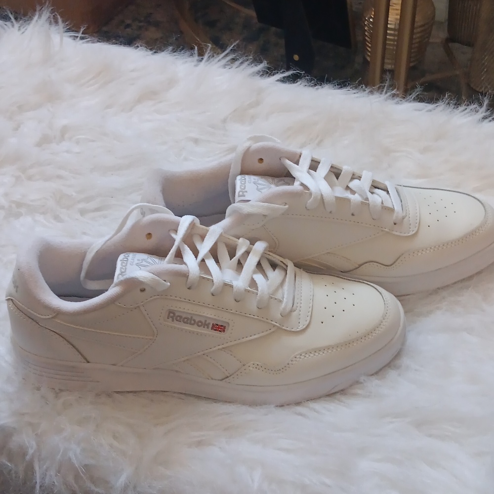 White Reeboks - Picture 3 of 5